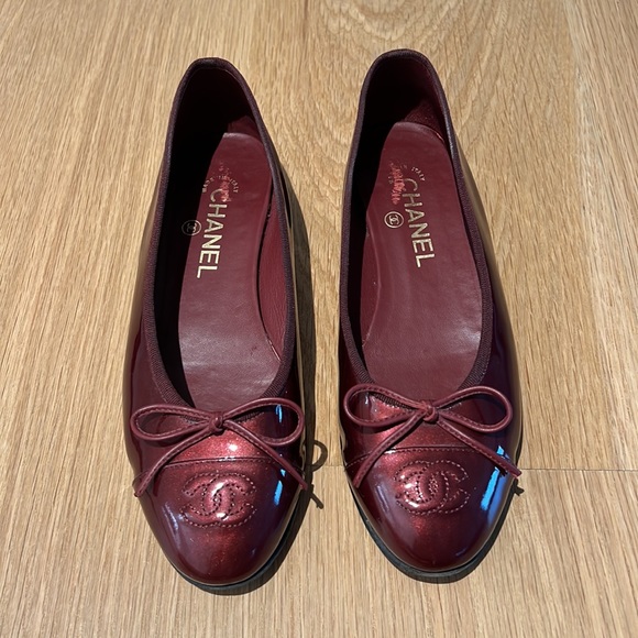 Chanel Patent Leather Ballet Flats Burgundy-Red - Picture 2 of 9